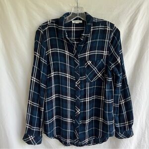 beach lunch lounge plaid long sleeve button front shirt, size M, 100% rayon